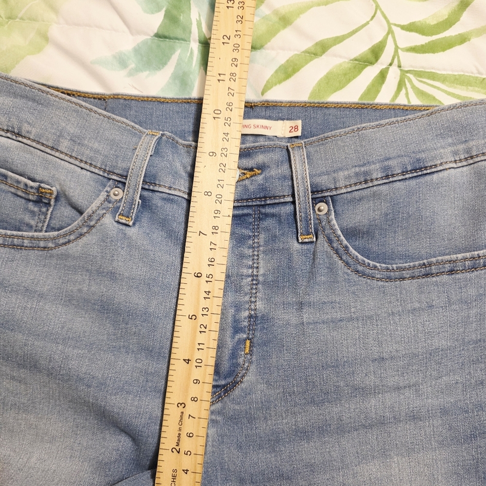 Levi's Women's 311 Shaping Skinny Jeans Light Blue Size 28 - Picture 7 of 8
